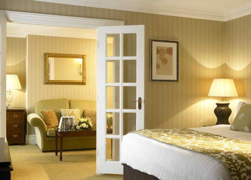 Delta Hotels By Marriott Durham Royal County Номер фото